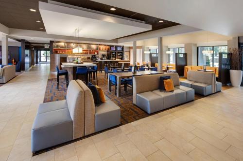 Imagen general del Hotel Courtyard By Marriott Atlanta Windy Hill/ballpark. Foto 5