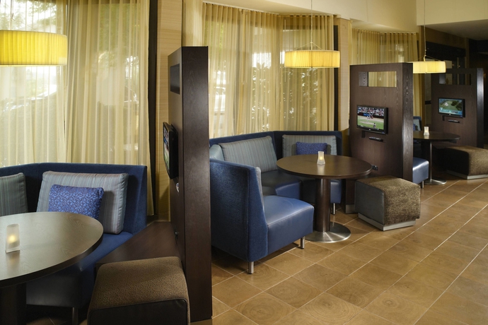 Imagen del bar/restaurante del Hotel Courtyard By Marriott Augusta. Foto 4