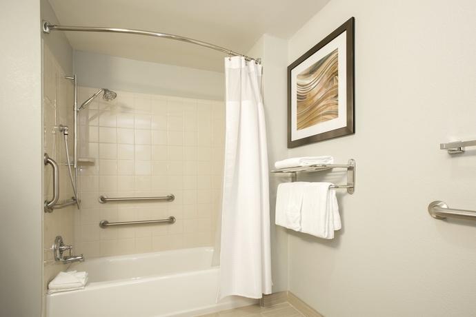 Imagen de la habitación del Hotel Courtyard By Marriott Austin Airport. Foto 6