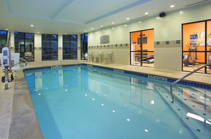 Imagen de la piscina del Hotel Courtyard By Marriott Austin Airport. Foto 16