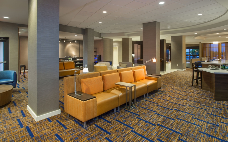 Imagen de los interiores del Hotel Courtyard By Marriott Austin Airport. Foto 13