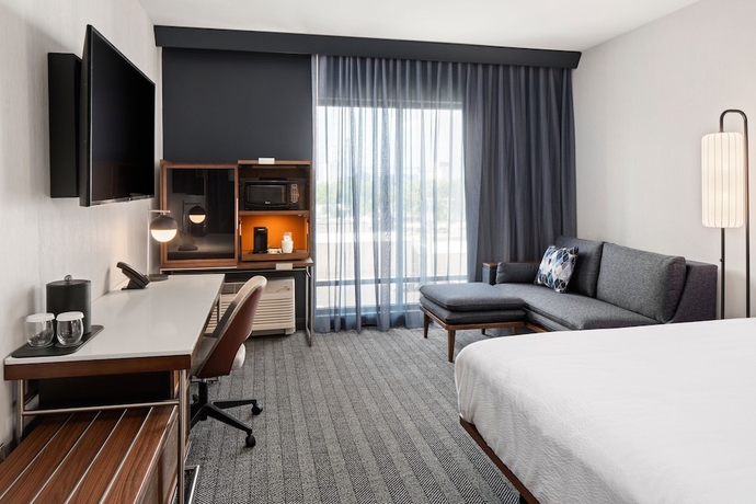 Imagen de la habitación del Hotel Courtyard By Marriott Austin Dripping Springs. Foto 12
