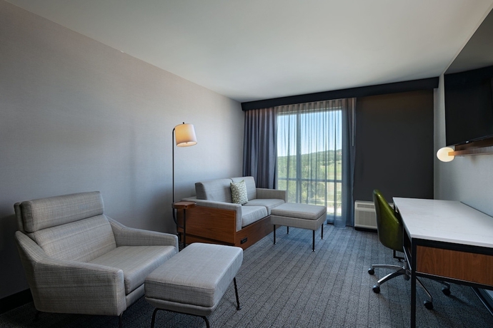 Imagen de la habitación del Hotel Courtyard By Marriott Austin Dripping Springs. Foto 17