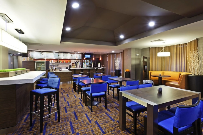 Imagen del bar/restaurante del Hotel Courtyard By Marriott Austin South. Foto 5