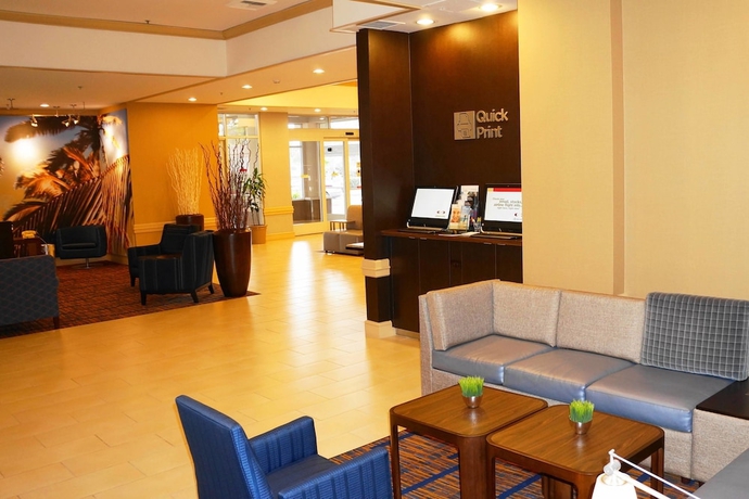 Imagen de los interiores del Hotel Courtyard By Marriott Baldwin Park. Foto 19