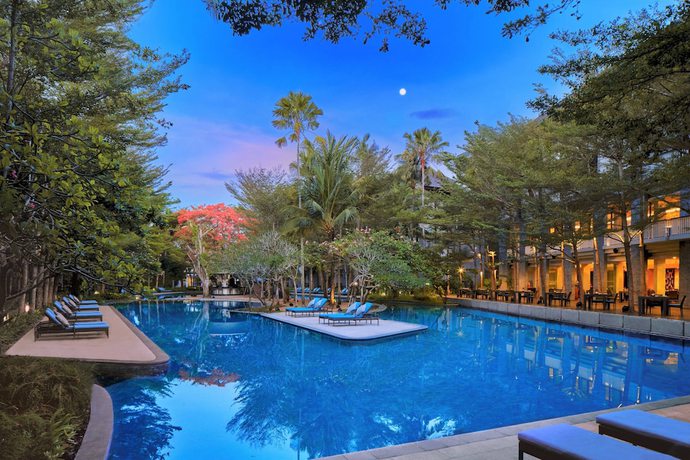 Imagen de la piscina del Hotel Courtyard By Marriott Bali Nusa Dua Resort. Foto 14