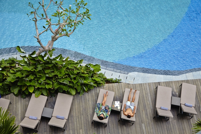 Imagen de la piscina del Hotel Courtyard By Marriott Bali Seminyak Resort - Chse Certified. Foto 13