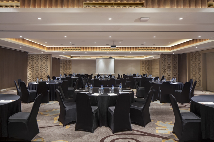 Imagen de los interiores del Hotel Courtyard By Marriott Bali Seminyak Resort - Chse Certified. Foto 10