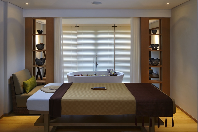 Imagen de los interiores del Hotel Courtyard By Marriott Bali Seminyak Resort - Chse Certified. Foto 12