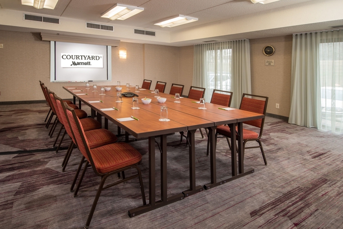 Imagen de los interiores del Hotel Courtyard By Marriott Baltimore Bwi Airport. Foto 3