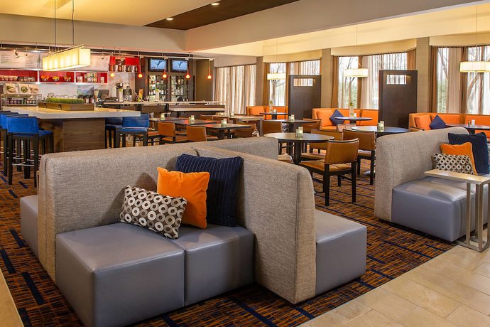 Imagen de la habitación del Hotel Courtyard By Marriott Baltimore Hunt Valley. Foto 7
