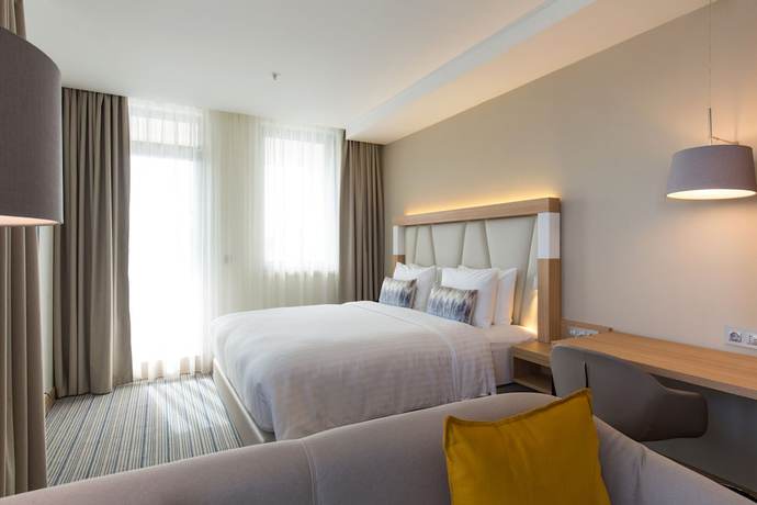 Imagen de la habitación del Hotel Courtyard By Marriott Banja Luka. Foto 13