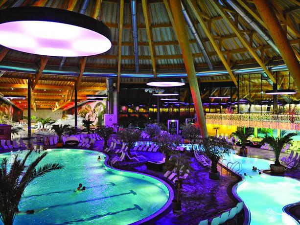 Imagen de los interiores del Hotel Courtyard By Marriott Basel. Foto 10