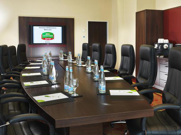 Imagen de los interiores del Hotel Courtyard By Marriott Basel. Foto 11