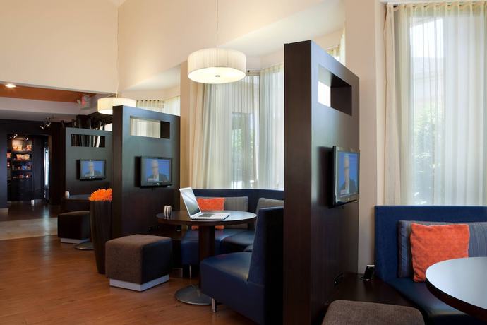 Imagen del bar/restaurante del Hotel Courtyard By Marriott Baton Rouge Acadian Centre/lsu Area. Foto 7