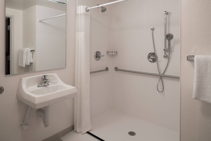Imagen de la habitación del Hotel Courtyard By Marriott Baton Rouge Siegen Lane. Foto 12