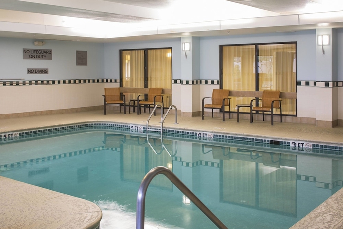 Imagen de la piscina del Hotel Courtyard By Marriott Baton Rouge Siegen Lane. Foto 19