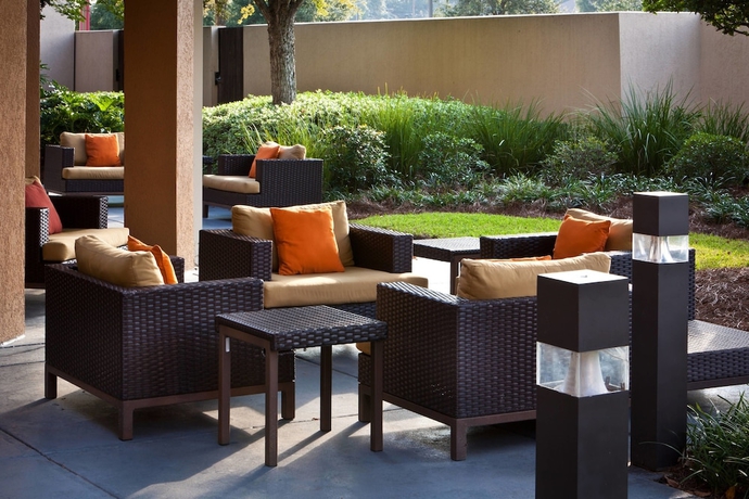 Imagen general del Hotel Courtyard By Marriott Baton Rouge Siegen Lane. Foto 3