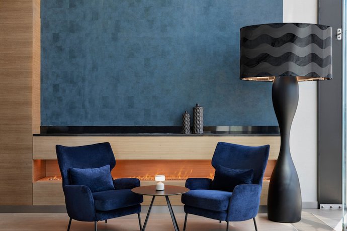 Imagen de los interiores del Hotel Courtyard By Marriott Batumi. Foto 17