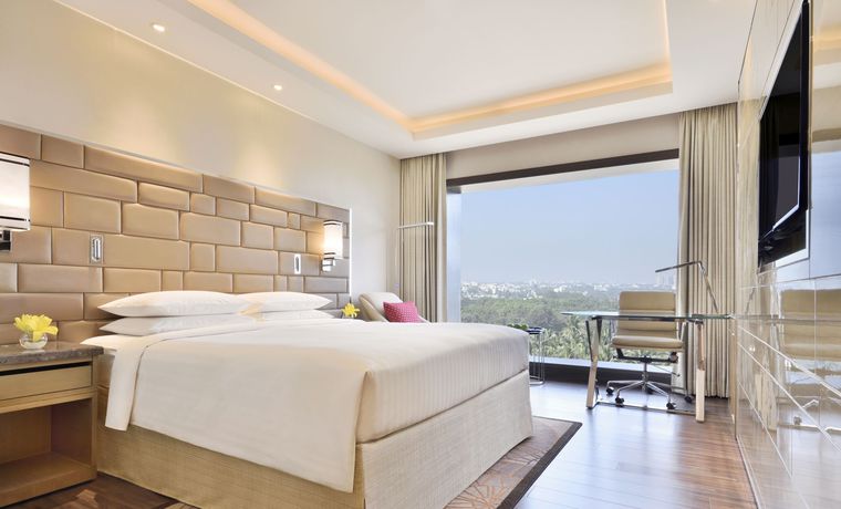 Imagen de la habitación del Hotel Courtyard By Marriott Bengaluru Hebbal. Foto 8