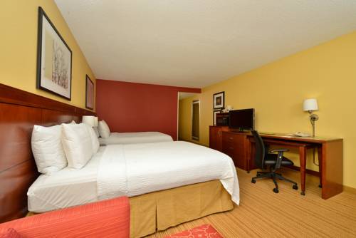Imagen de la habitación del Hotel Courtyard By Marriott Bentonville. Foto 9