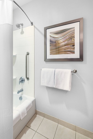 Imagen de la habitación del Hotel Courtyard By Marriott Bethlehem Lehigh Valley/i-78. Foto 10