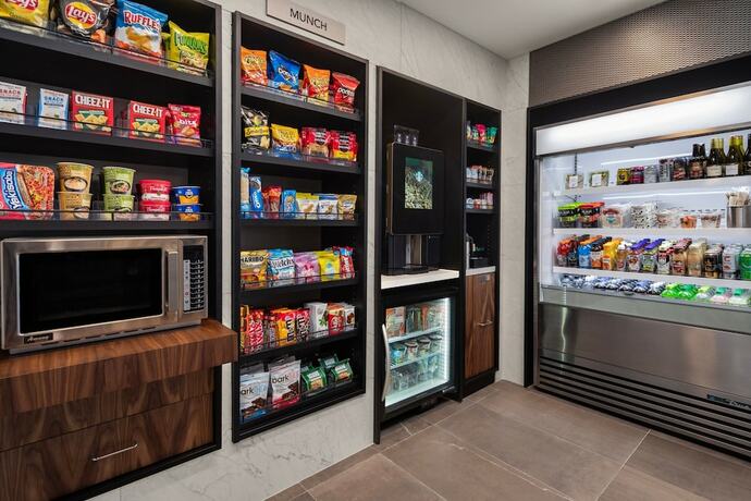 Imagen de los interiores del Hotel Courtyard By Marriott Bettendorf. Foto 22