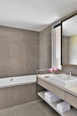 Imagen de la habitación del Hotel Courtyard By Marriott Bhopal. Foto 5