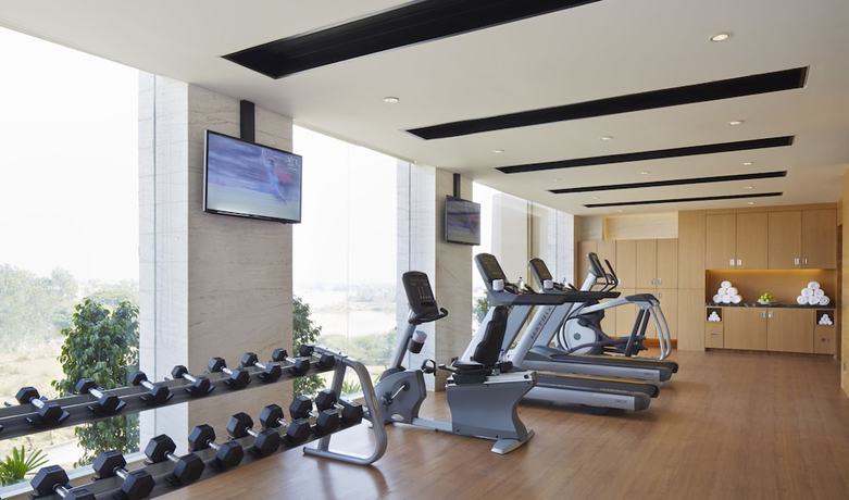 Imagen de los interiores del Hotel Courtyard By Marriott Bilaspur. Foto 10
