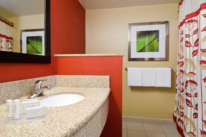 Imagen de la habitación del Hotel Courtyard By Marriott Birmingham Downtown At Uab. Foto 11