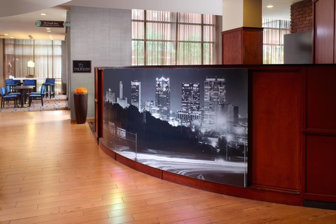 Imagen de los interiores del Hotel Courtyard By Marriott Birmingham Downtown At Uab. Foto 15