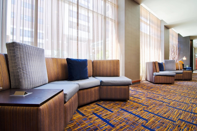 Imagen de los interiores del Hotel Courtyard By Marriott Birmingham Downtown At Uab. Foto 17