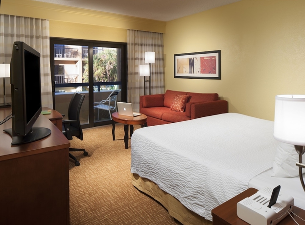 Imagen de la habitación del Hotel Courtyard By Marriott Birmingham Hoover. Foto 8