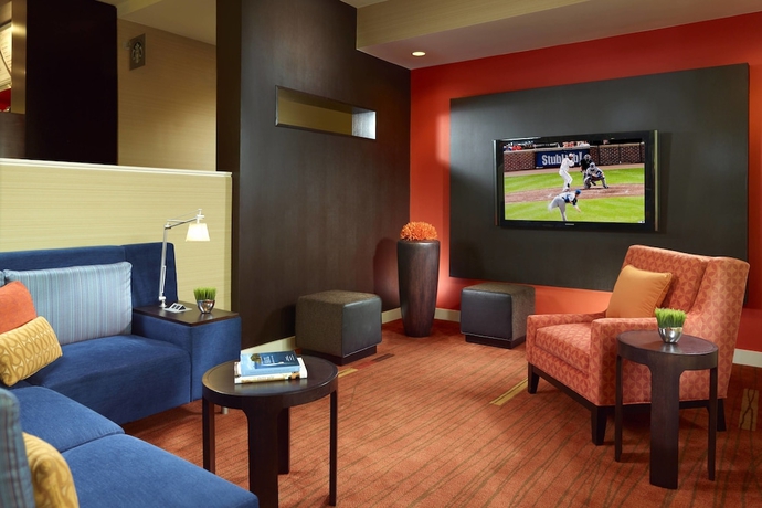 Imagen de los interiores del Hotel Courtyard By Marriott Birmingham Hoover. Foto 16