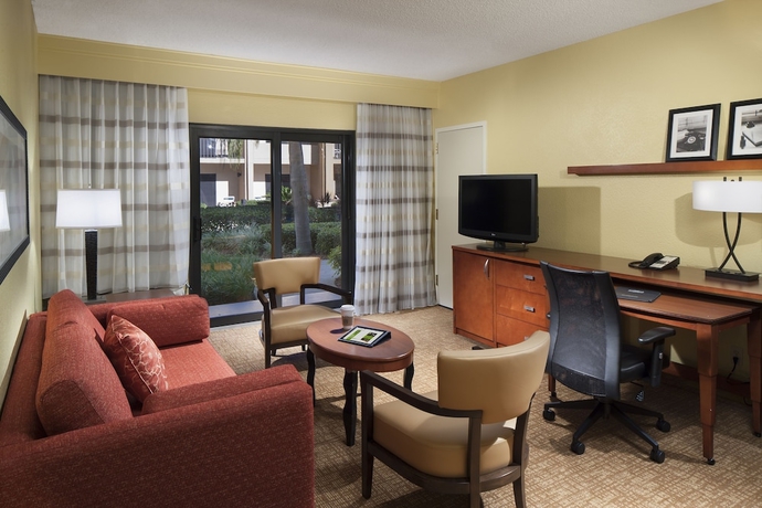 Imagen de la habitación del Hotel Courtyard By Marriott Birmingham Hoover. Foto 13