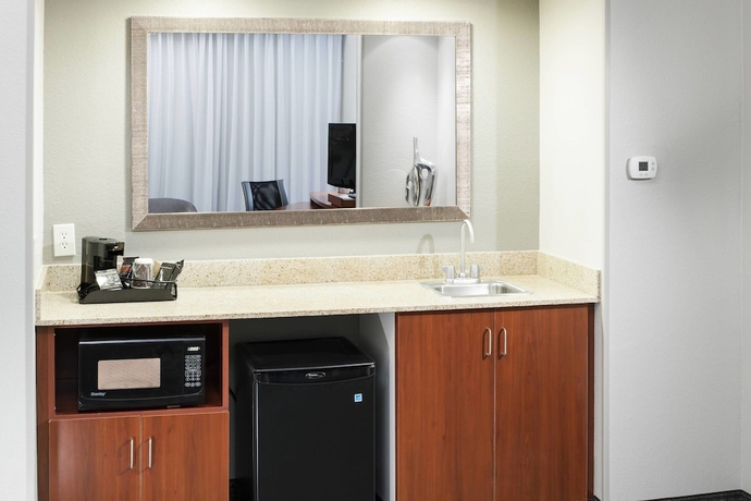 Imagen de la habitación del Hotel Courtyard By Marriott Birmingham Trussville. Foto 10