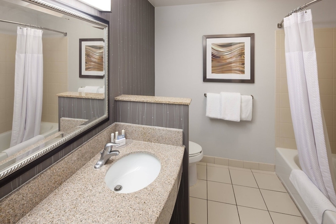 Imagen de la habitación del Hotel Courtyard By Marriott Birmingham Trussville. Foto 13