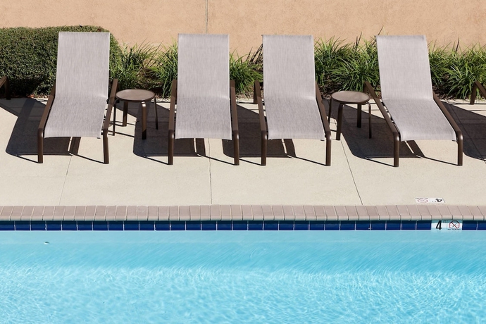 Imagen de la piscina del Hotel Courtyard By Marriott Birmingham Trussville. Foto 19