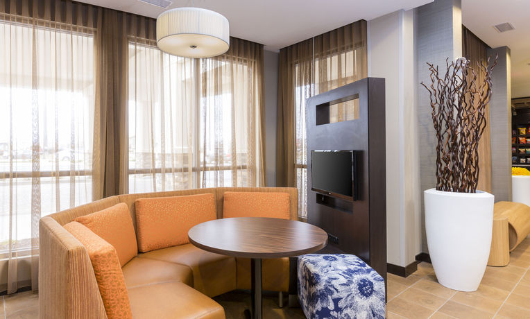 Imagen de la habitación del Hotel Courtyard By Marriott Bismarck North. Foto 6