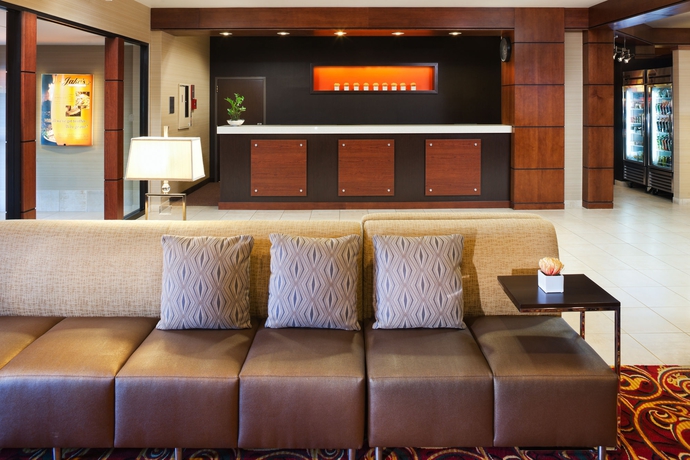Imagen de los interiores del Hotel Courtyard By Marriott Bloomington By Mall Of America. Foto 15