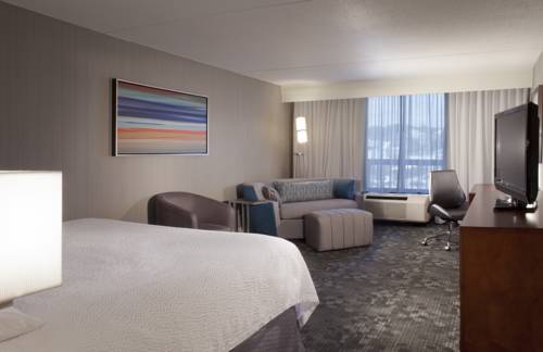 Imagen de la habitación del Hotel Courtyard By Marriott Bloomington. Foto 3