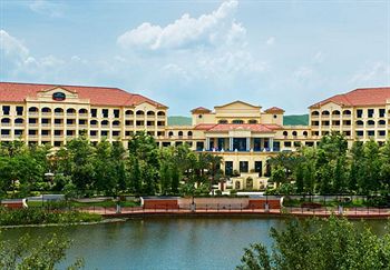 Imagen general del Hotel Courtyard By Marriott Boluo. Foto 2