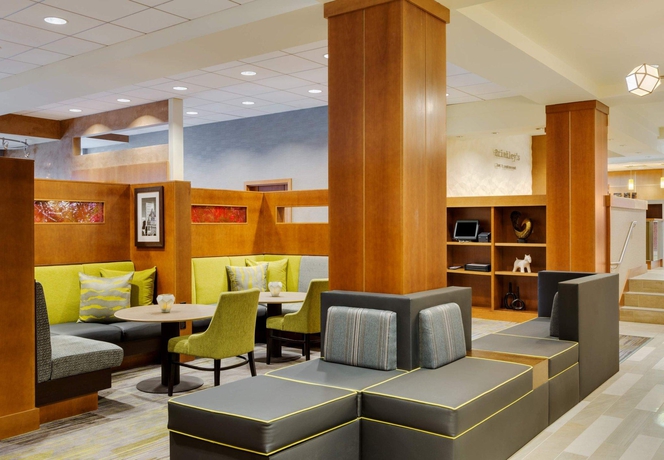 Imagen de los interiores del Hotel Courtyard By Marriott Boston Logan Airport. Foto 7