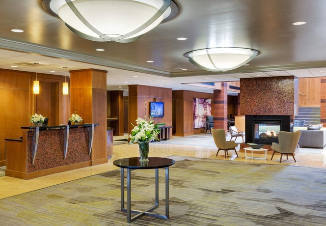 Imagen general del Hotel Courtyard By Marriott Boston Logan Airport. Foto 4