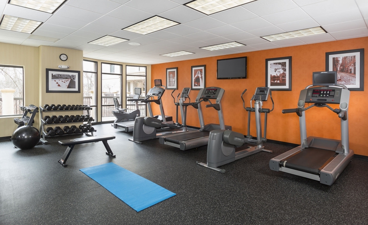 Imagen de los interiores del Hotel Courtyard By Marriott Boston Natick. Foto 9