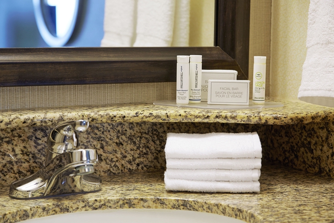 Imagen de la habitación del Hotel Courtyard By Marriott Boston Natick. Foto 8