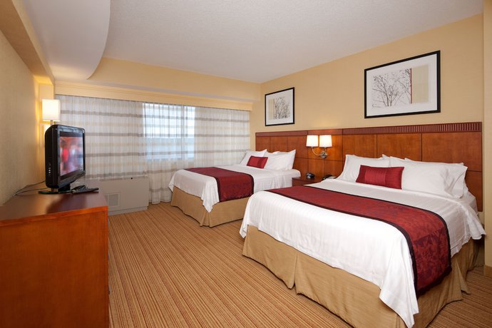 Imagen de la habitación del Hotel Courtyard By Marriott Boston Waltham. Foto 9