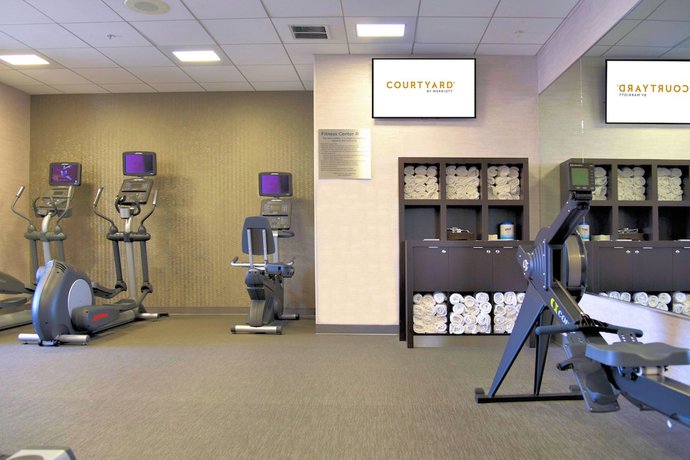 Imagen de los interiores del Hotel Courtyard By Marriott Boston Waltham. Foto 14
