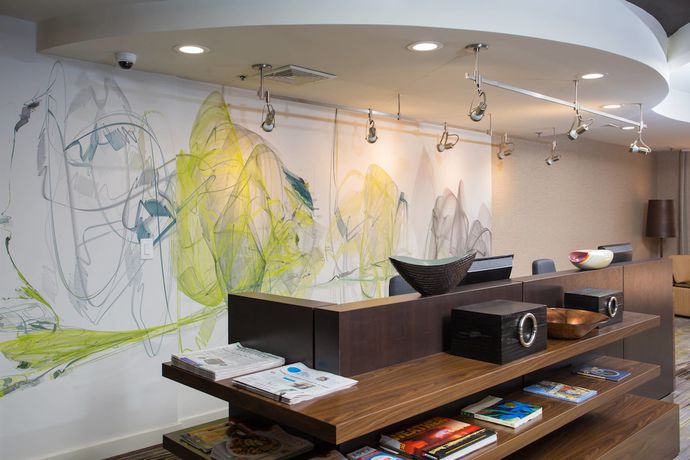 Imagen de los interiores del Hotel Courtyard By Marriott Boston Westborough. Foto 10