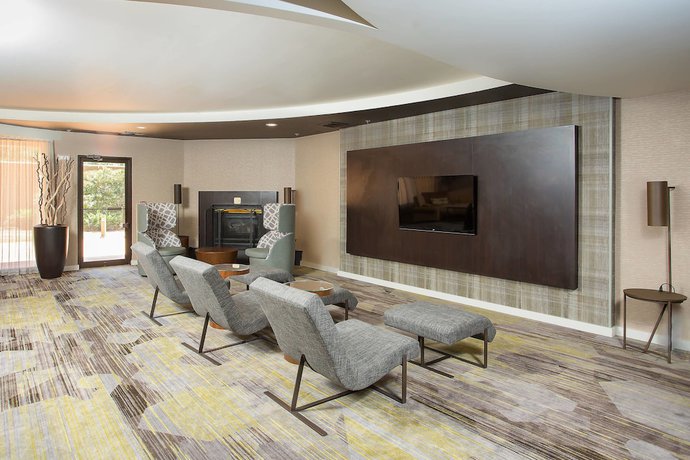 Imagen de los interiores del Hotel Courtyard By Marriott Boston Westborough. Foto 11